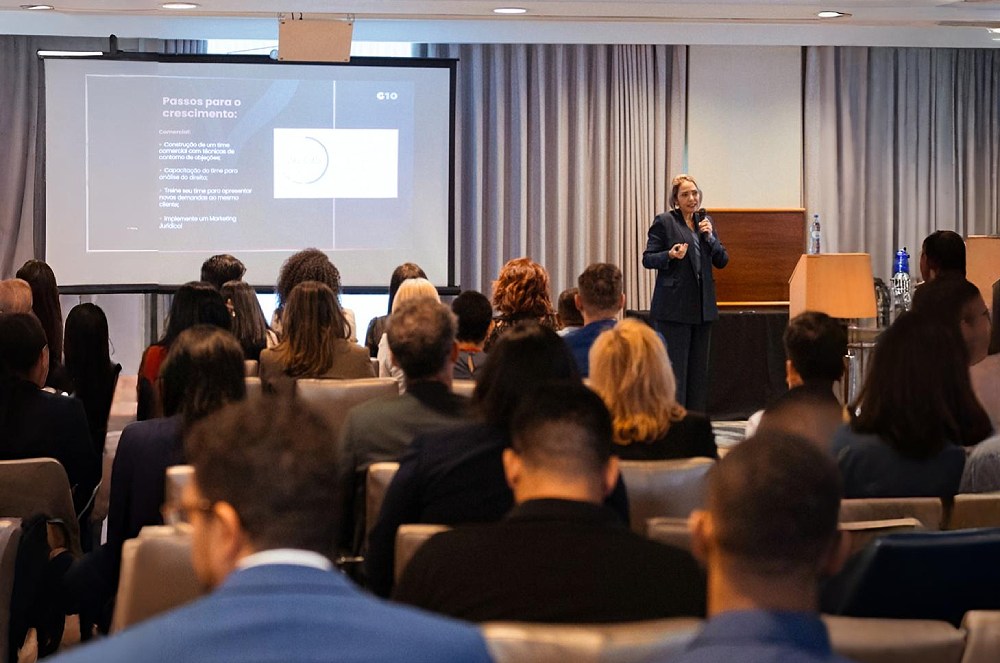 Dra. Kátia Viegas alerta: decisões financeiras exigem orientação jurídica segura