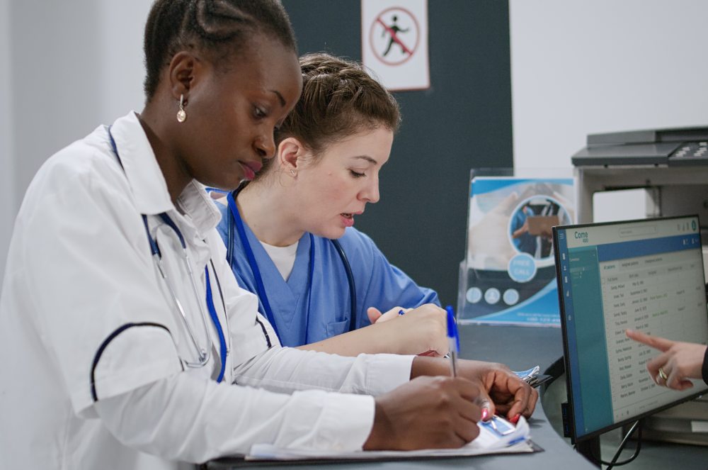 Defesa técnica em processos no CRM para médicos com o Viegas & Viegas