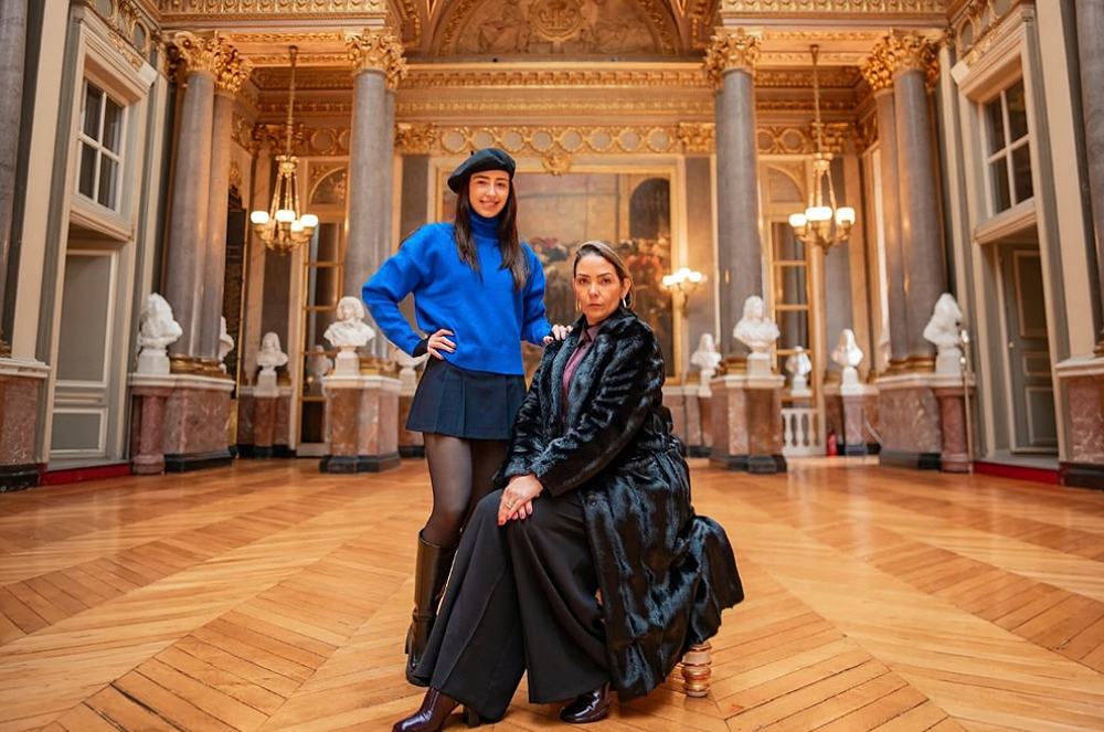 Dra. Katia Viegas Realizou Um Ensaio Encantador Com Sua Filha no Deslumbrante Palácio de Versalhes
