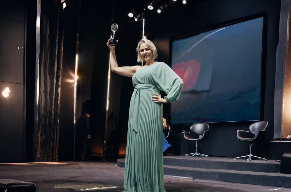 Dra. Kátia Viegas é destaque na ADVBOX após vencer prêmio de advocacia digital no Law Summit 2026