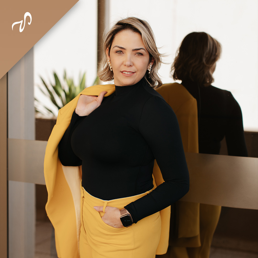 Professora com 27 anos de contribuição ao INSS e 45 anos de idade