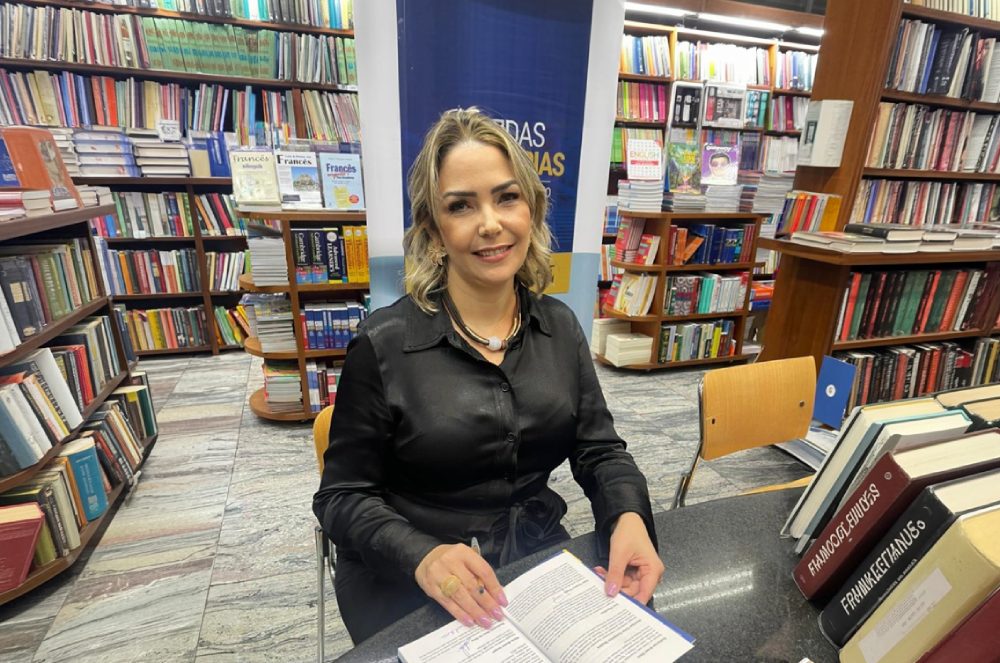 Nova Conquista: Advogada e Mentora Dra. Katia Viegas É Destaque em Obra Coletiva Sobre Medidas Provisórias e Celebra Lançamento