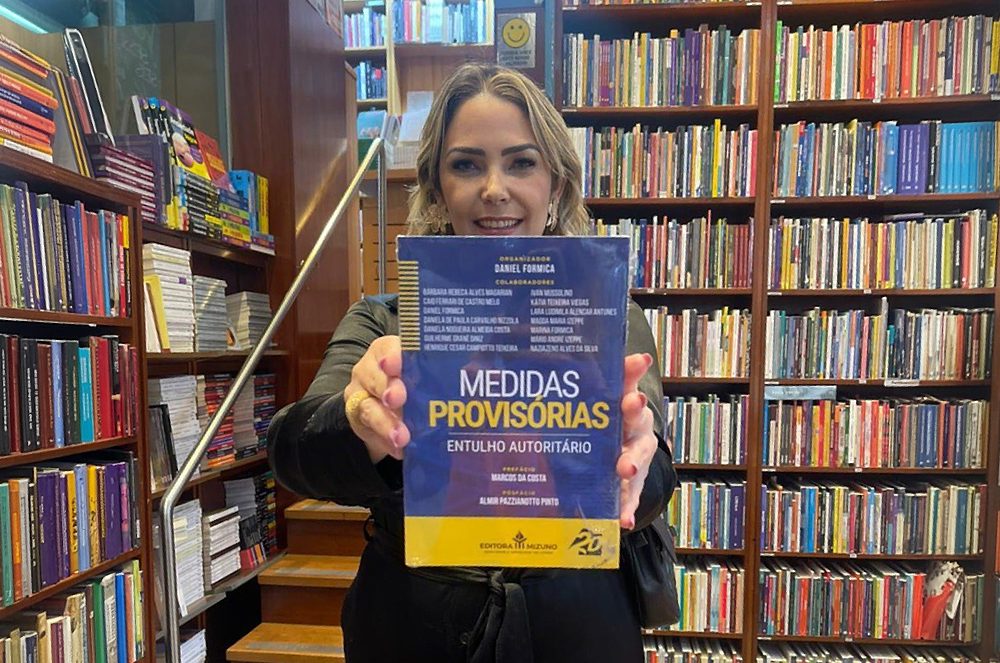 Advogada e Mentora Dra. Katia Viegas é Coautora do Livro 